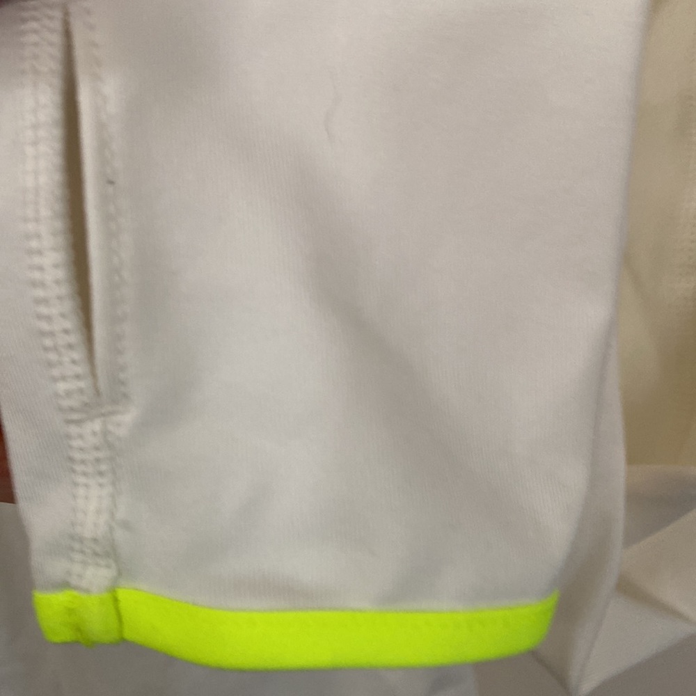 Excellent Condition Nike Pro Dri-Fit Size Small Hoodie - Picture 4 of 7